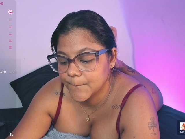 chelseea-bluey live cam on BongaCams