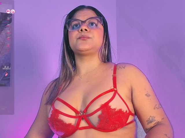 chelseea-bluey live webcam show