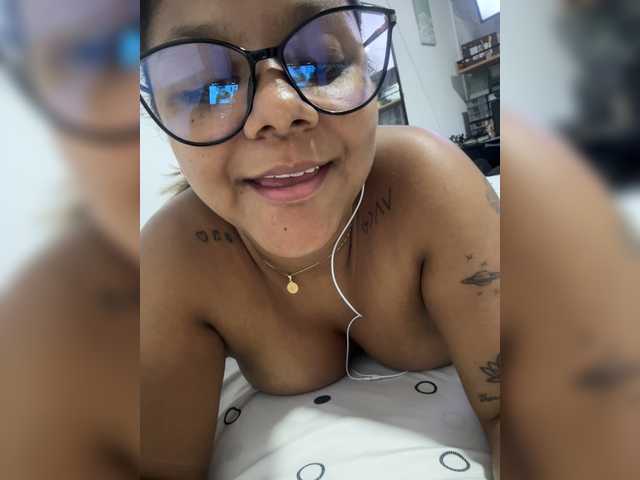 chelseea-bluey live cam on BongaCams