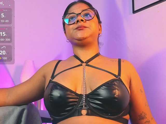 chelseea-bluey live cam on BongaCams