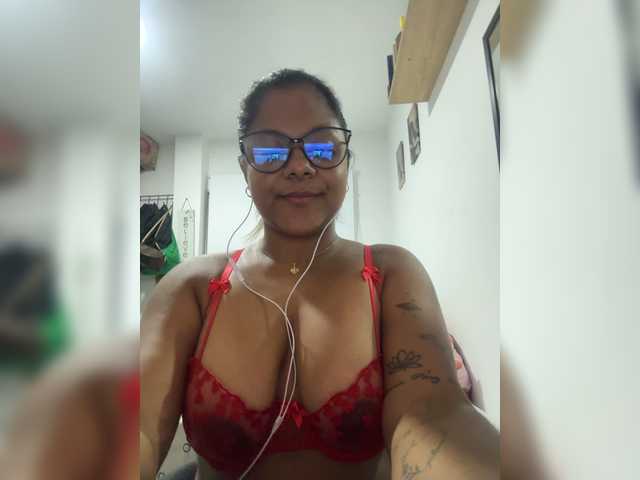 chelseea-bluey live cam on BongaCams