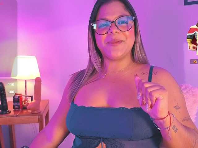 chelseea-bluey live cam on BongaCams