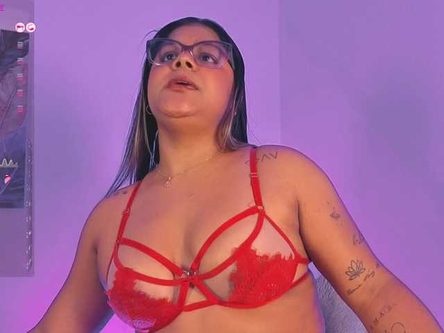 chelseea-bluey live cam on BongaCams