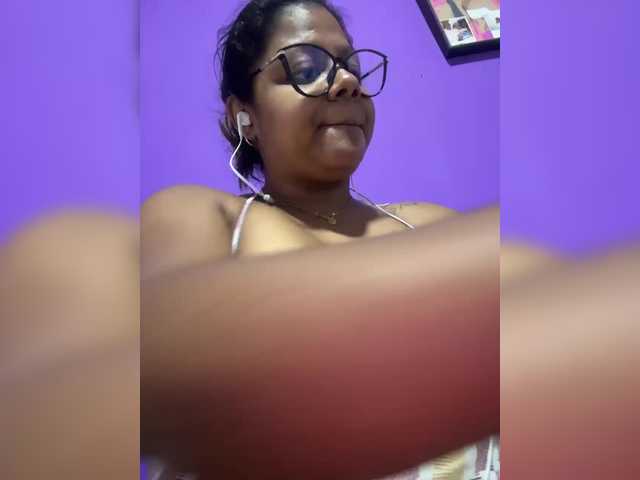 chelseea-bluey live cam on BongaCams