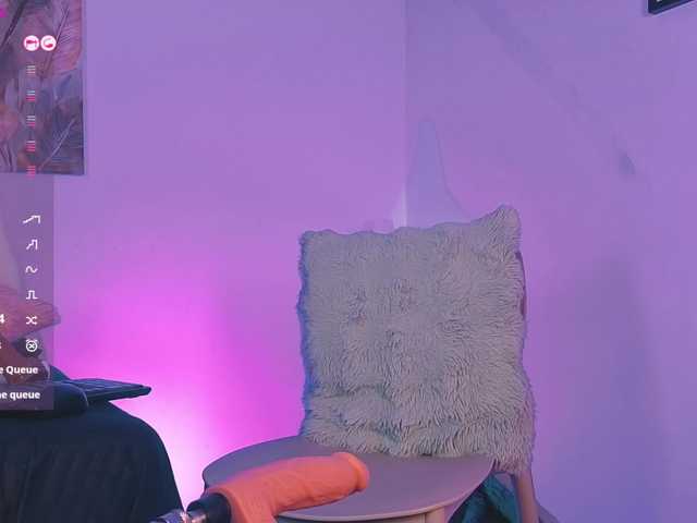 chelseea-bluey live webcam show