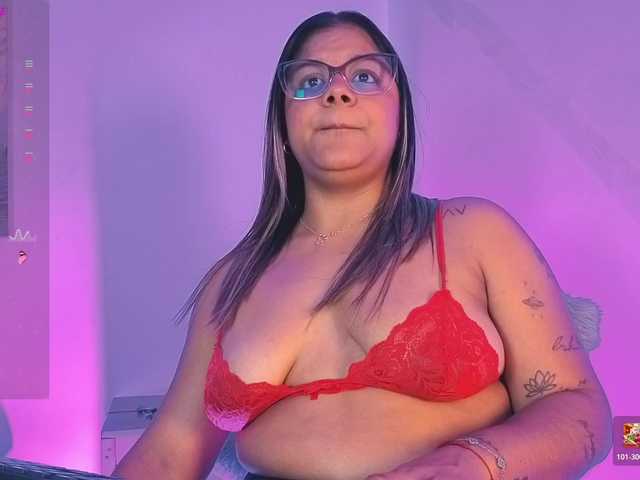 chelseea-bluey live webcam show