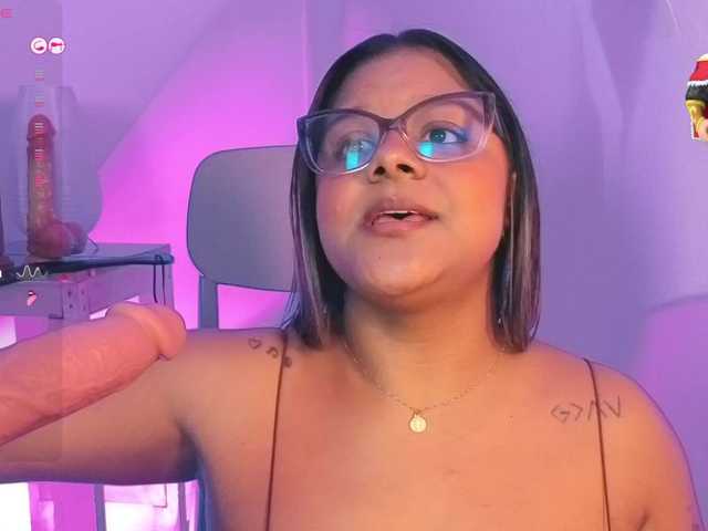 chelseea-bluey live webcam show