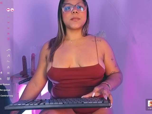 chelseea-bluey live webcam show