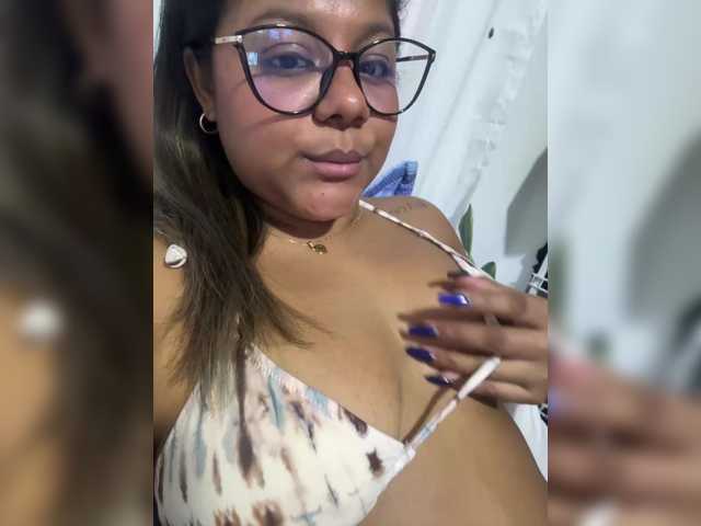 chelseea-bluey live cam on BongaCams