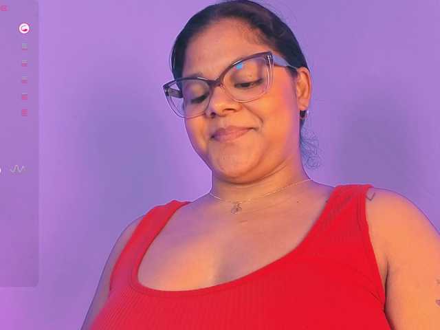 chelseea-bluey live cam on BongaCams