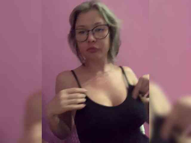 Gelia88 webcam