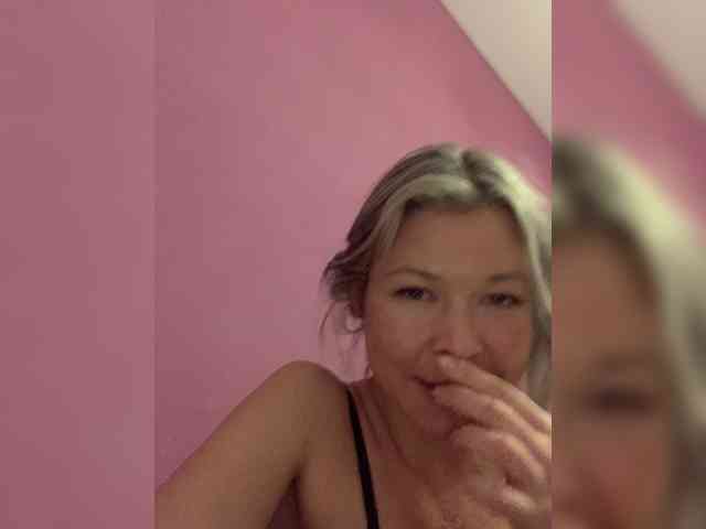 Gelia88 webcam