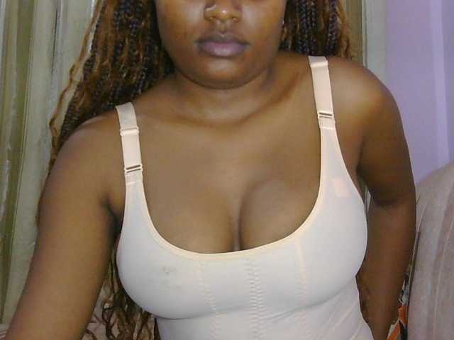 naughtygirll live cam on BongaCams
