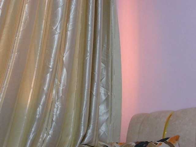 naughtygirll live cam on BongaCams
