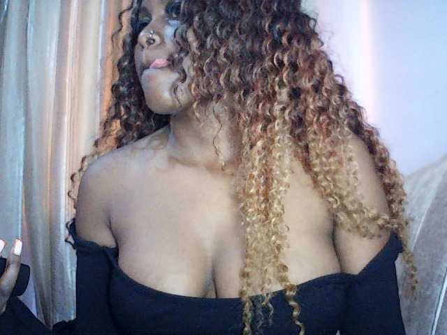 naughtygirll
