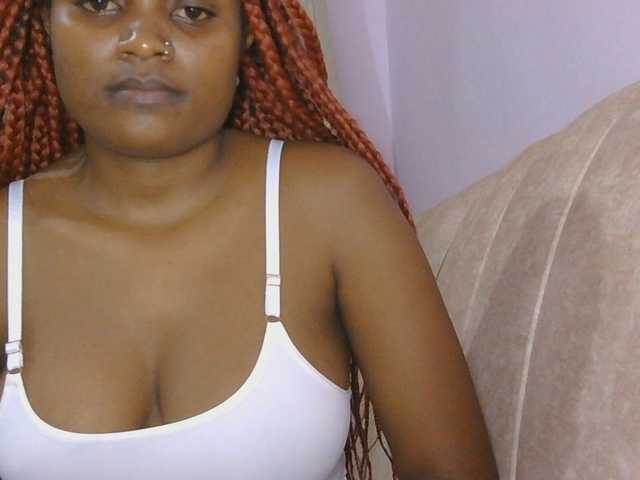 naughtygirll live cam on BongaCams