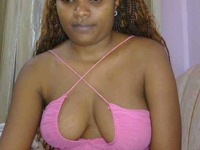naughtygirll live cam on BongaCams