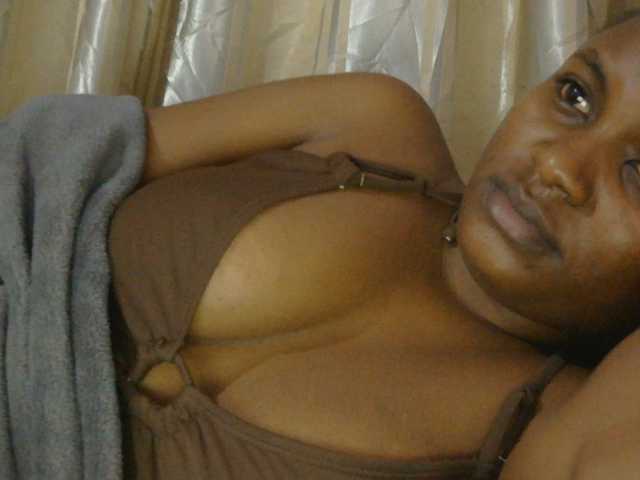 naughtygirll live cam on BongaCams