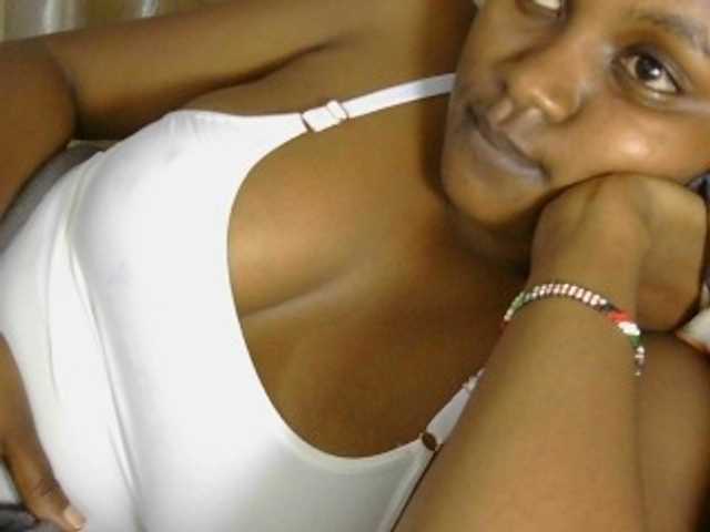 naughtygirll live cam on BongaCams