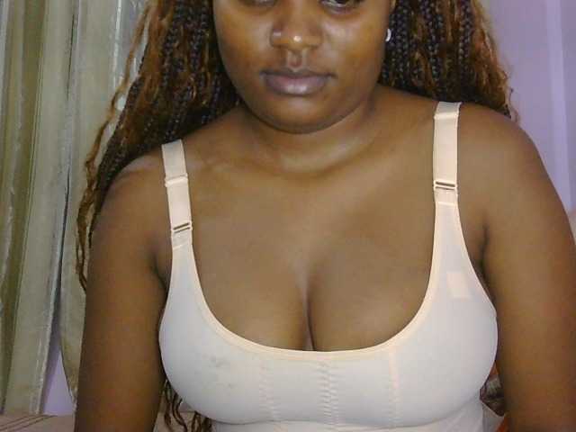 naughtygirll live cam on BongaCams
