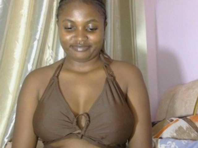 naughtygirll live cam on BongaCams