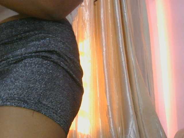 naughtygirll live cam on BongaCams