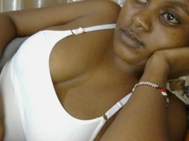 naughtygirll live cam on BongaCams