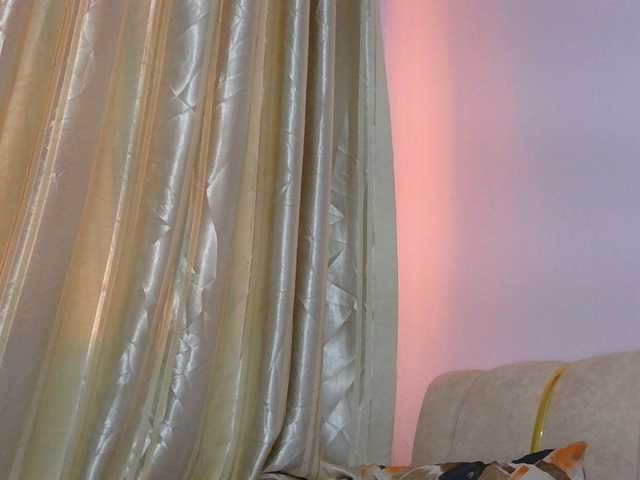 naughtygirll live cam on BongaCams