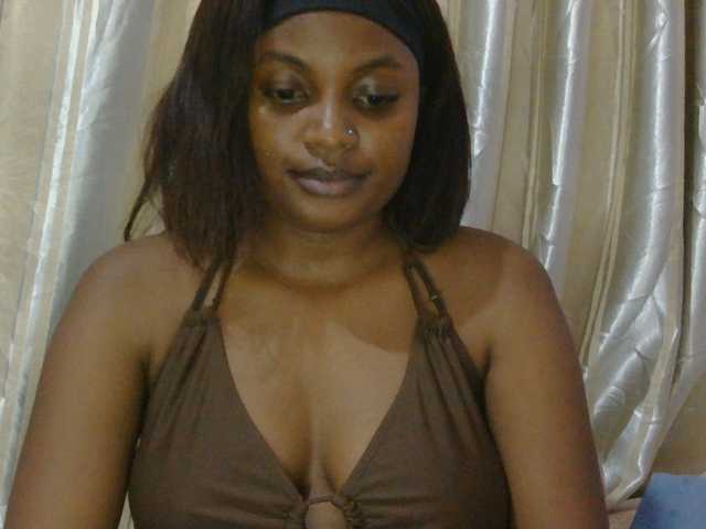 naughtygirll live cam on BongaCams