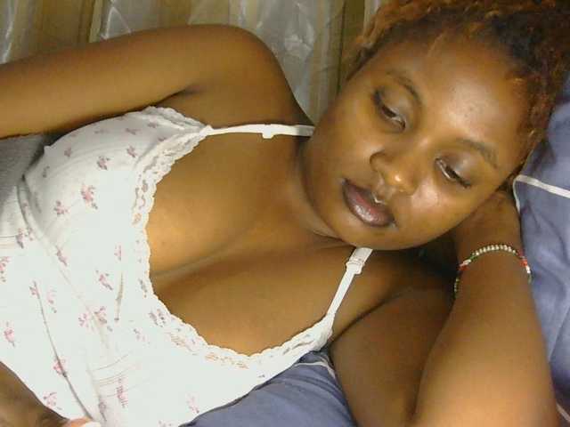 naughtygirll live cam on BongaCams