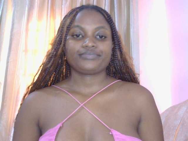 naughtygirll live cam on BongaCams