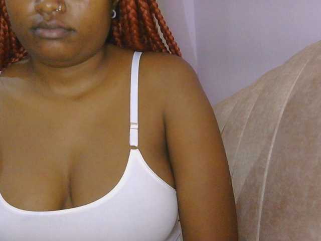 naughtygirll live cam on BongaCams
