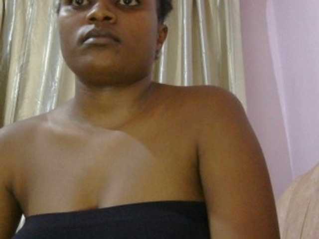 naughtygirll live cam on BongaCams