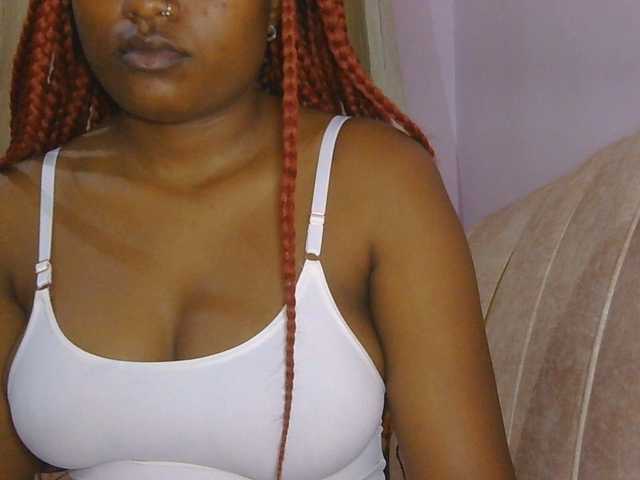 naughtygirll live cam on BongaCams