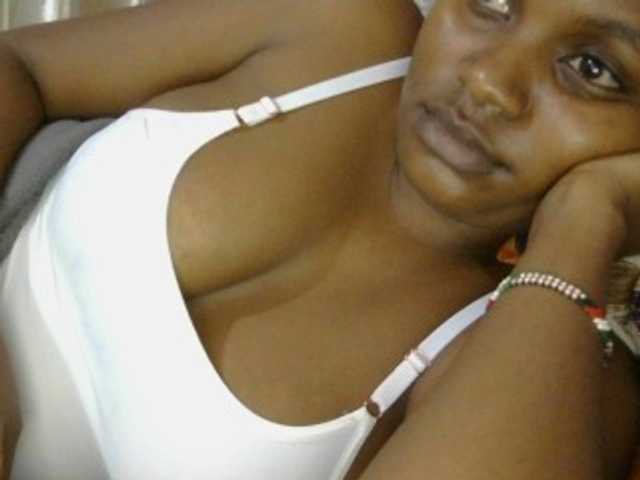 naughtygirll live cam on BongaCams