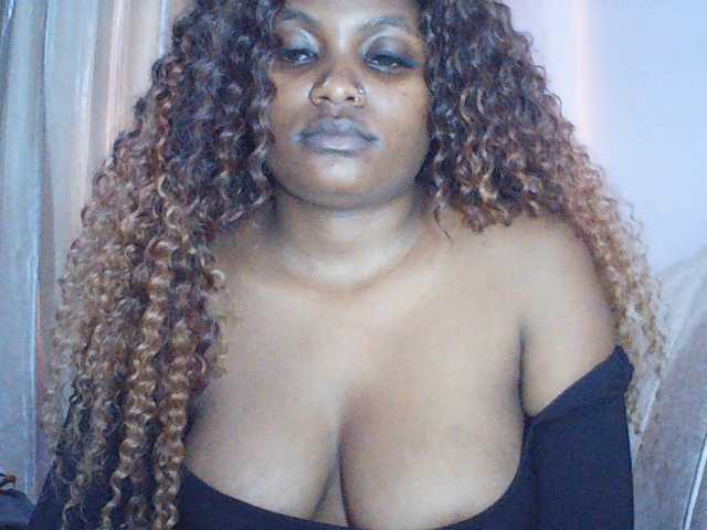 naughtygirll live cam on BongaCams