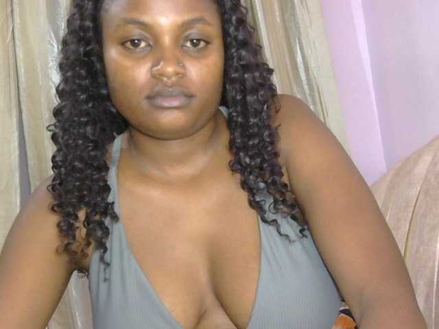 naughtygirll live cam on BongaCams
