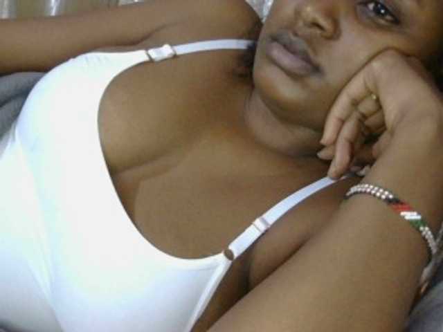 naughtygirll live cam on BongaCams