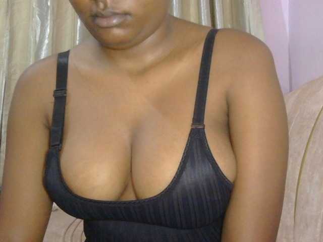 naughtygirll live cam on BongaCams