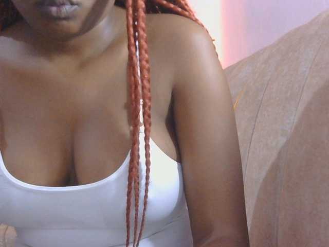 naughtygirll live cam on BongaCams