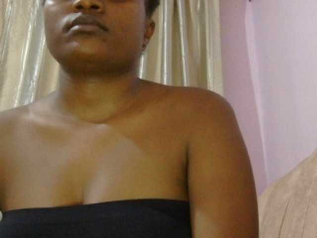 naughtygirll live cam on BongaCams