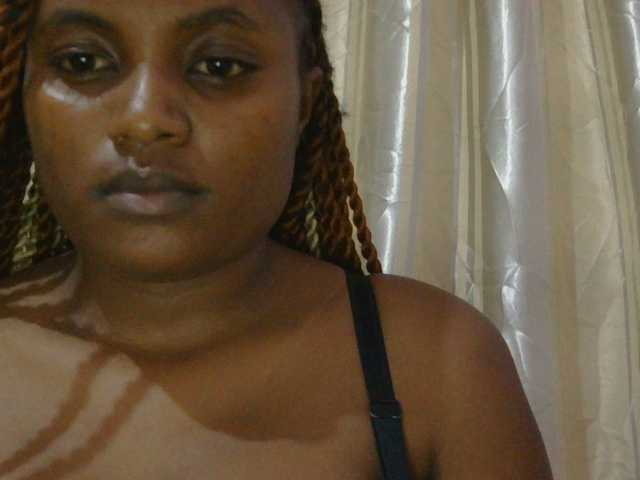 naughtygirll live cam on BongaCams