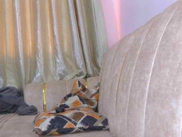 naughtygirll live cam on BongaCams