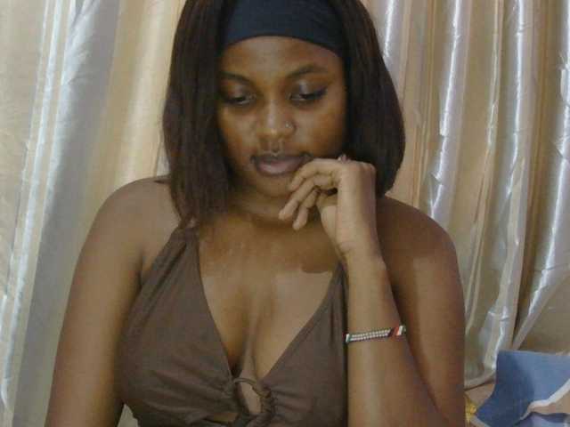 naughtygirll live cam on BongaCams