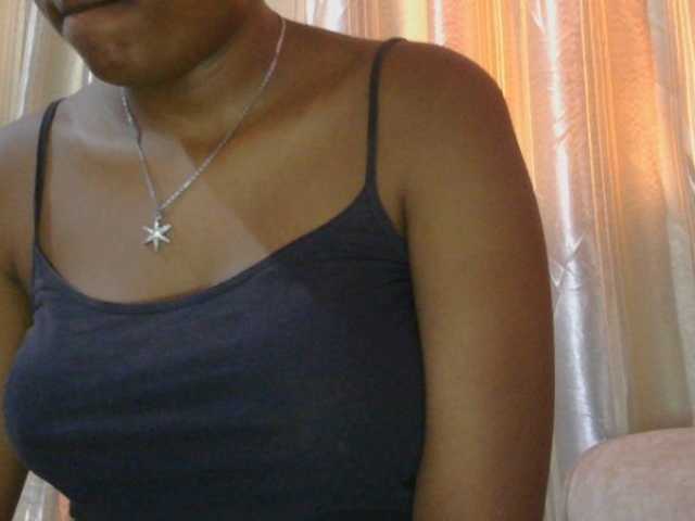 naughtygirll live cam on BongaCams