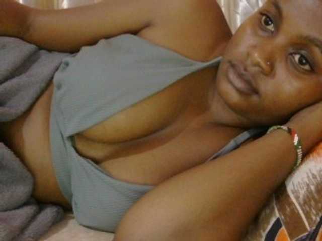naughtygirll live cam on BongaCams