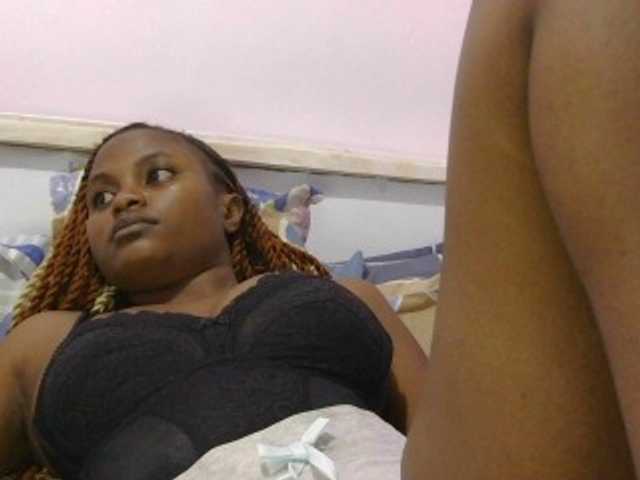 naughtygirll live cam on BongaCams