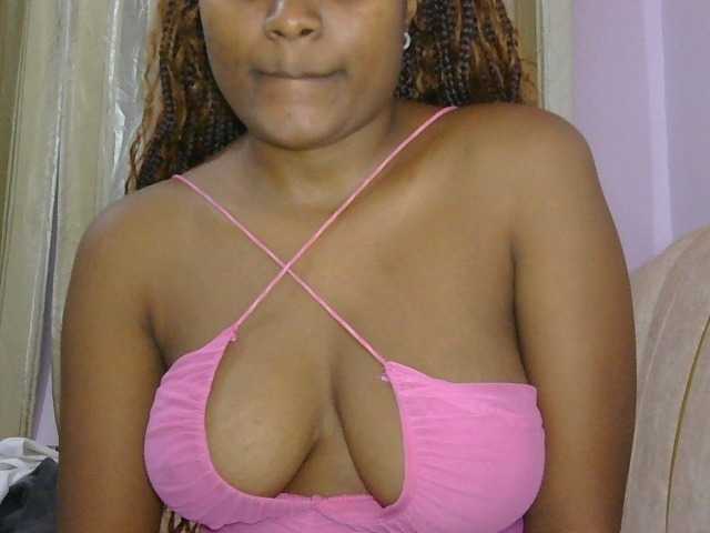 naughtygirll live cam on BongaCams