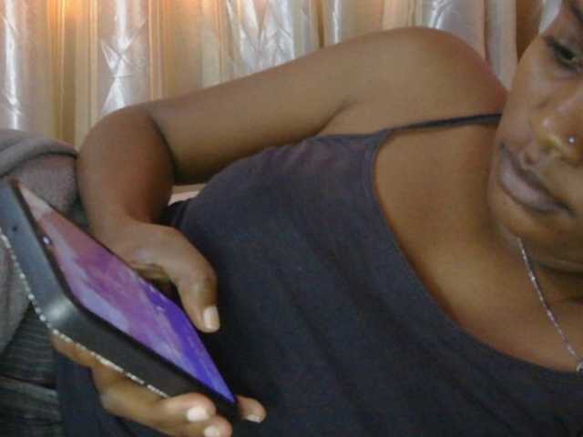 naughtygirll live cam on BongaCams