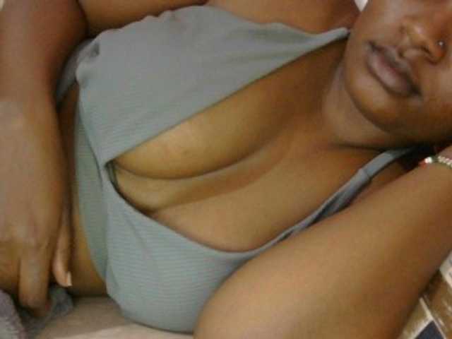 naughtygirll live cam on BongaCams